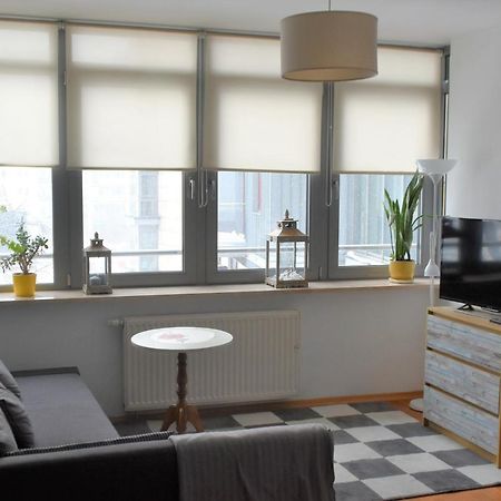 Apartament Ken49 Apartamento Varsóvia Exterior foto